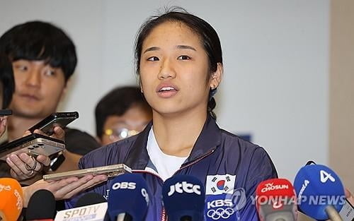 米兰6-1狂胜萨索洛晋级意杯下一轮，丘库埃泽两球，亚伯拉罕传射