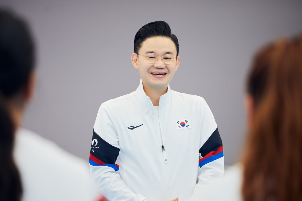 迪尼：拉什福德表现得像全世界都欠他一样，加纳乔会学他
