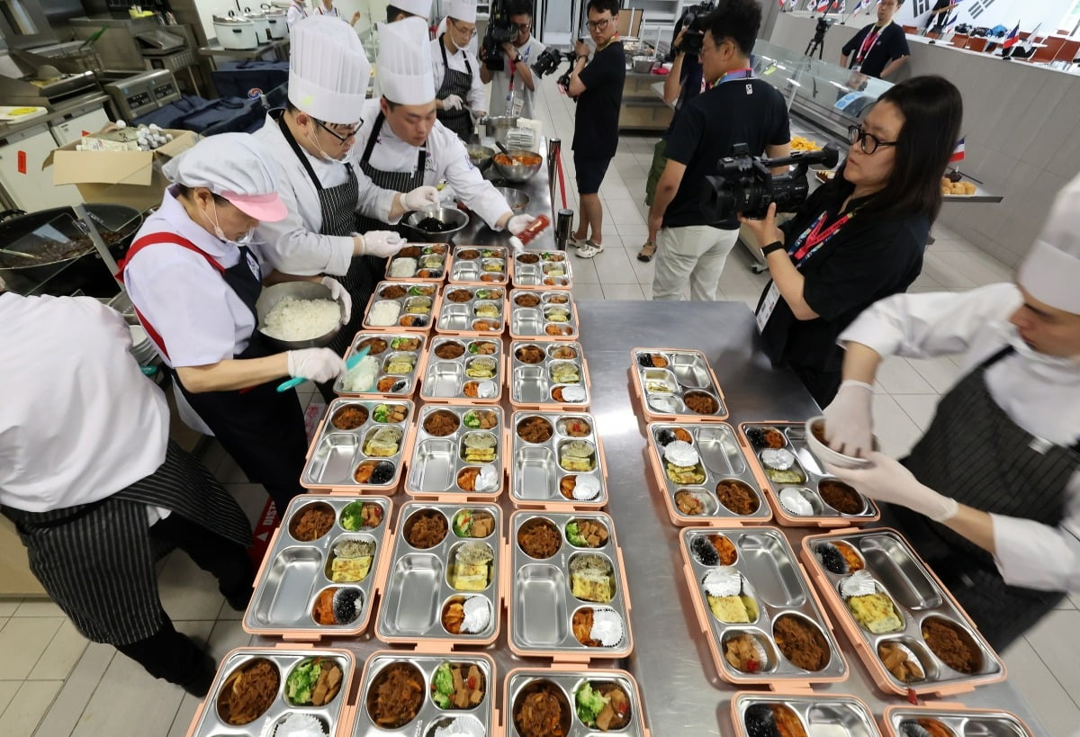 日职联首发：横滨四外援PK新潟单外援 洛佩斯、埃尔贝先发