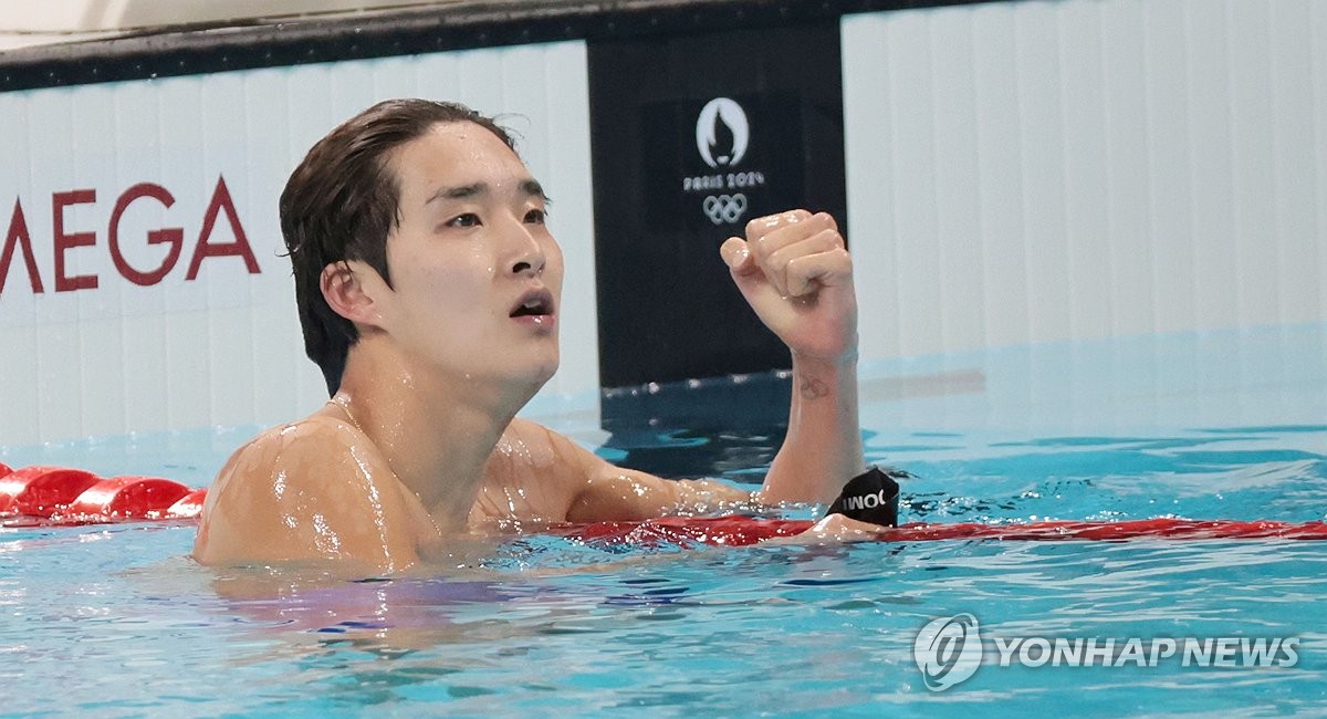 流浪者vs热刺半场数据：射门9-6射正3-1，热刺上半时0犯规