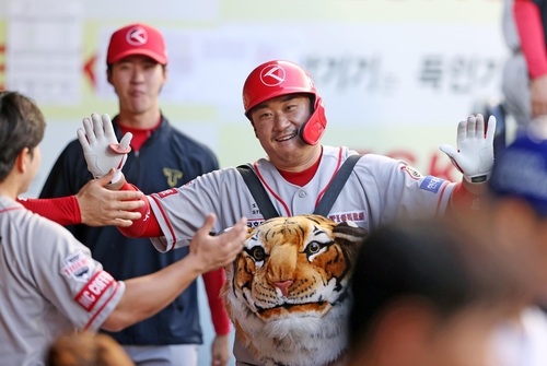 皇马vs西班牙人半场数据：皇马控球率77%，射门14-5，射正6-0