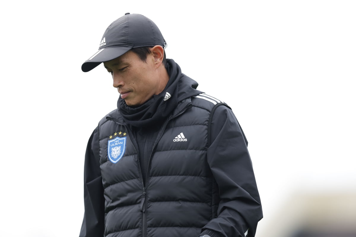 加纳乔弟弟：11名曼联球员无法击败对手，不能都赖滕哈格