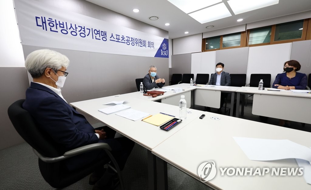 DO：勒沃库森更愿意明夏再出售弗林蓬，转会费约4000万欧
