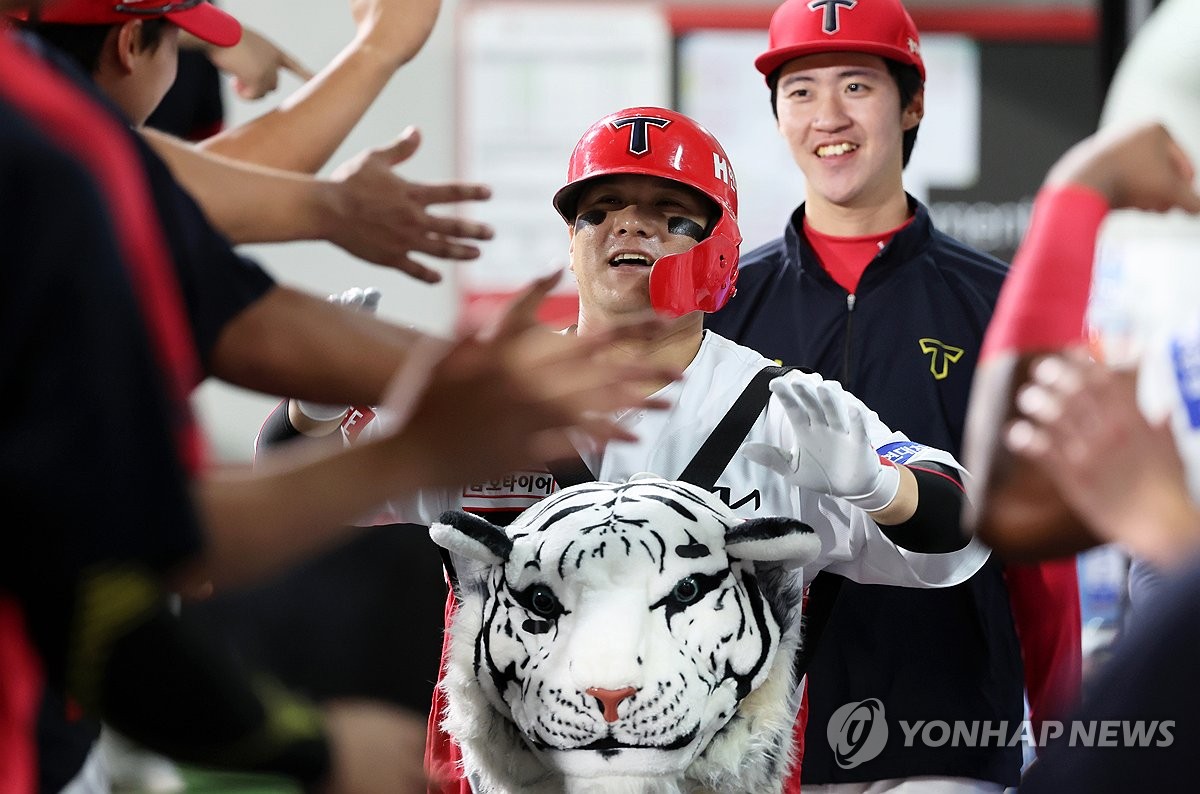 皇家社会vs巴塞罗那全场数据：射门数14-11，射正数6-0