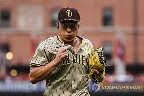 詹俊：英超各队已组建“反复攻击沃克小分队”，曼城无强有力后腰弱点明显